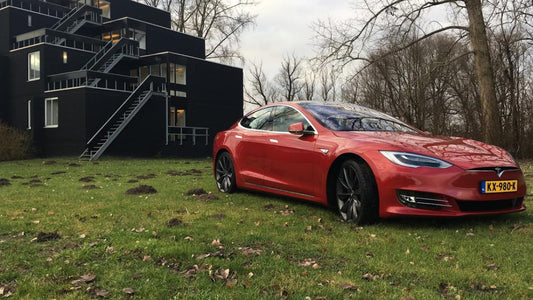 Tesla Model S90D
